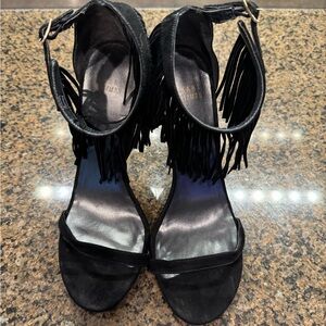 Stuart Weitzman Lovefringe Black Suede size 7.5